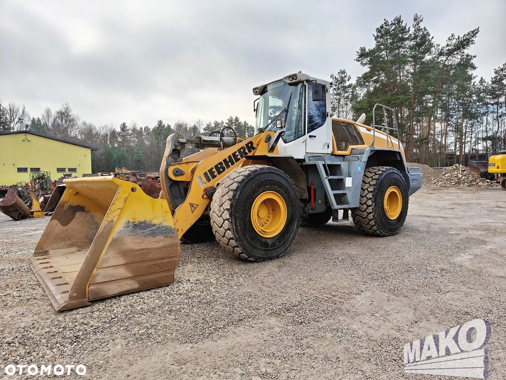 Liebherr L566 - 9