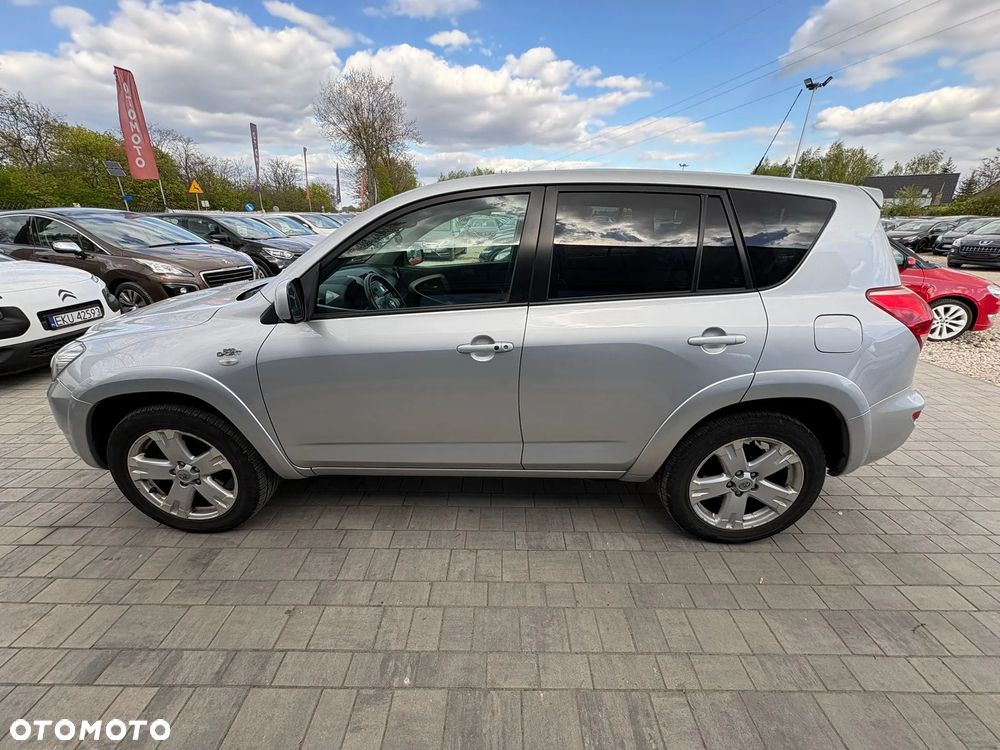 Toyota RAV4 2.2 D-4D 4x2 - 4
