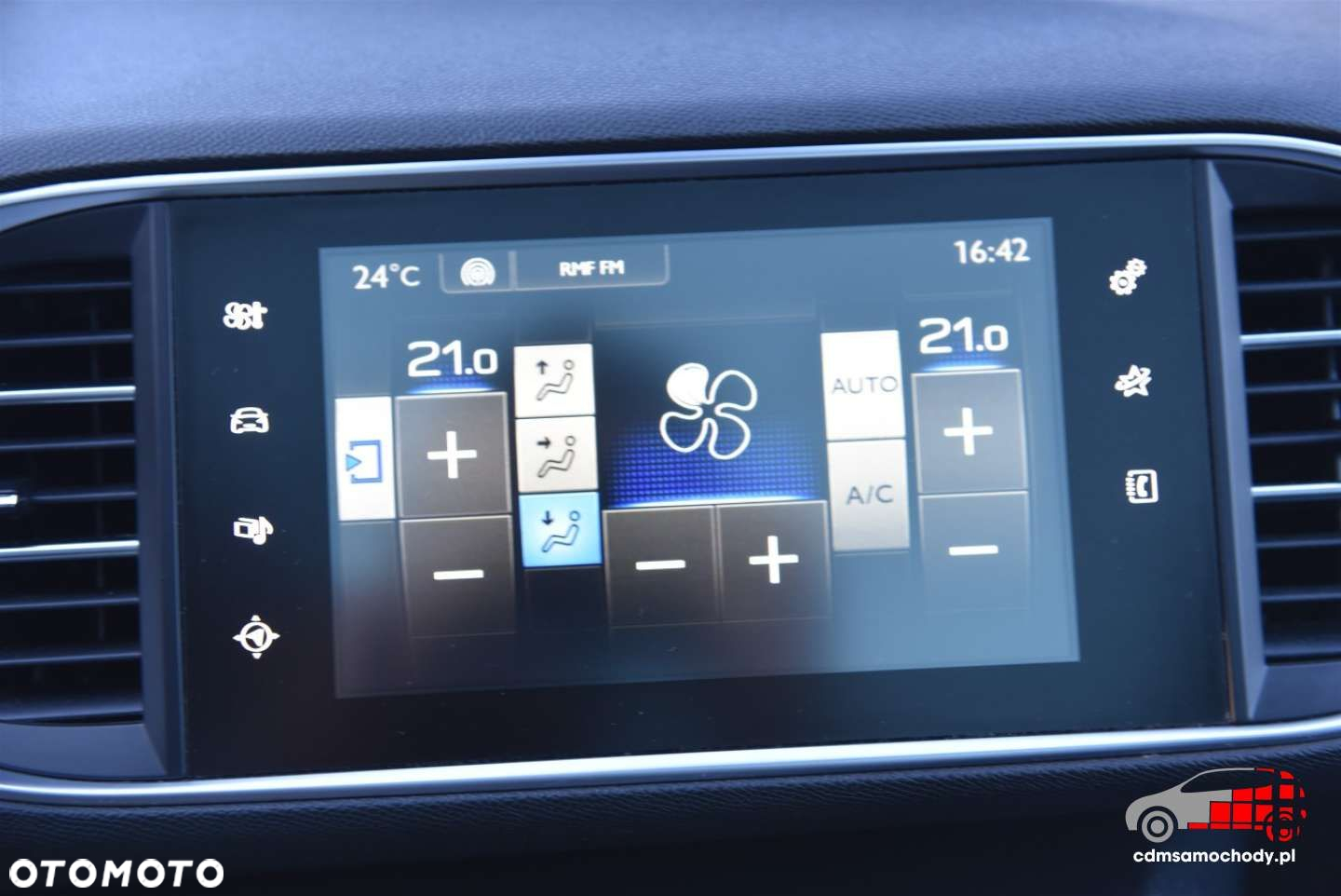 Peugeot 308 - 25