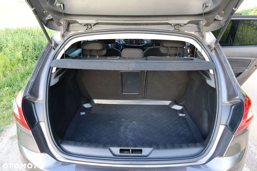 Peugeot 308 1.6 e-HDi Active S&S - 23