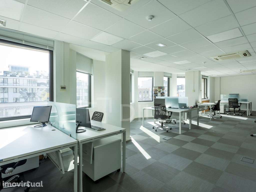 Escritório para arrendar, na Avenida da República, em Lisboa - Grande imagem: 2/24