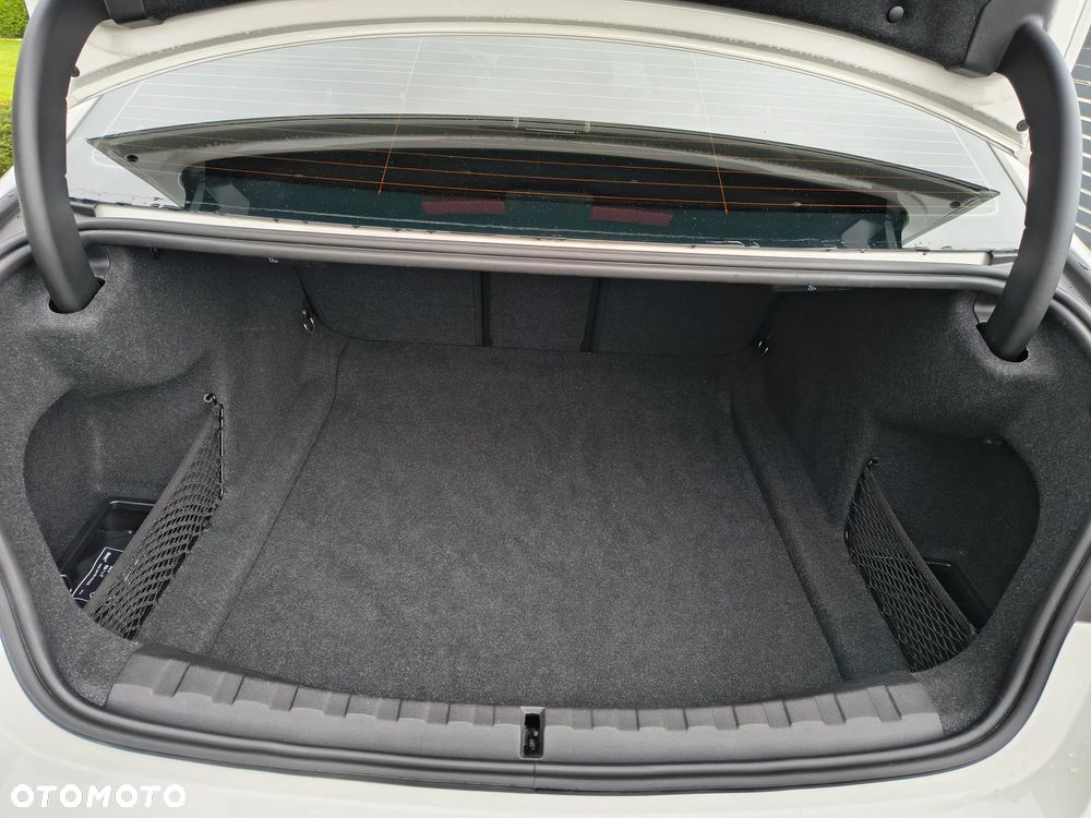 BMW Seria 3 318i Advantage sport - 20