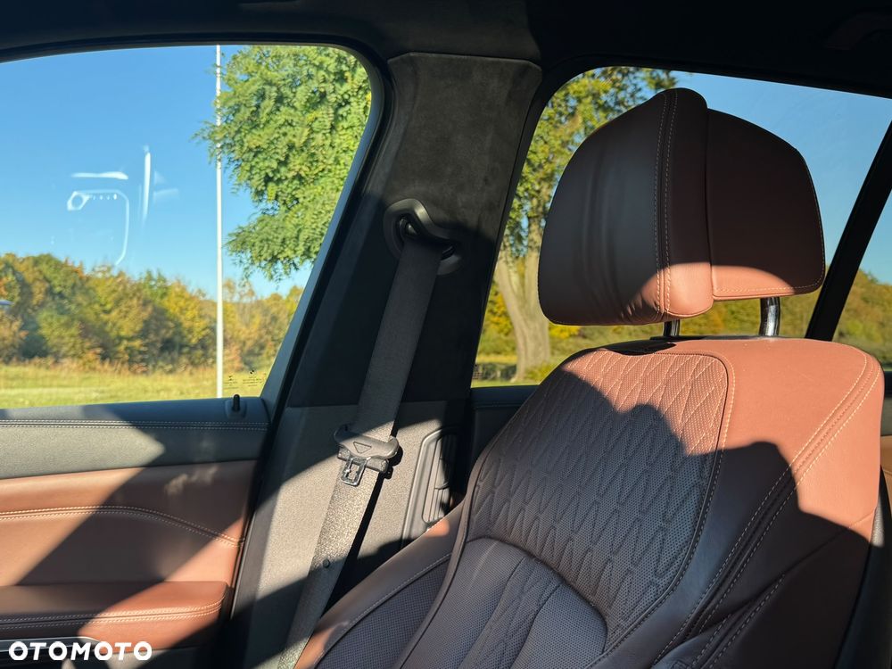 BMW X5 M M50d - 22