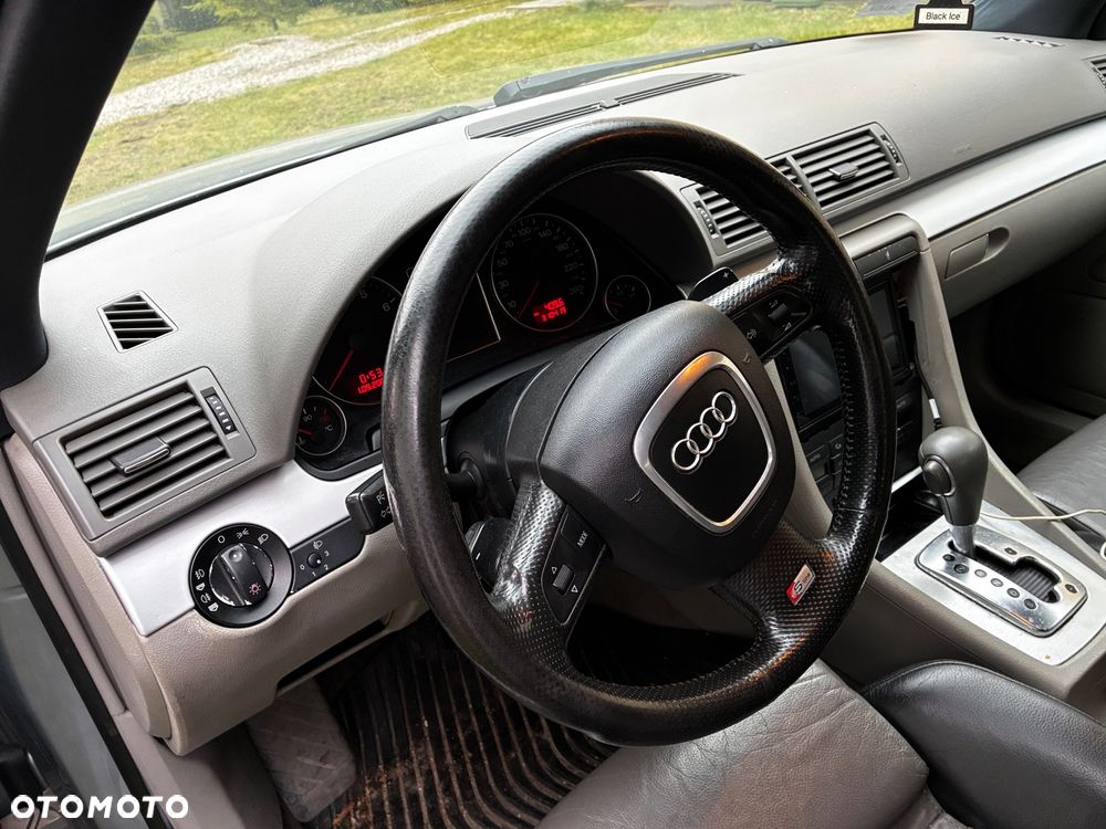 Audi A4 Limousine - 6