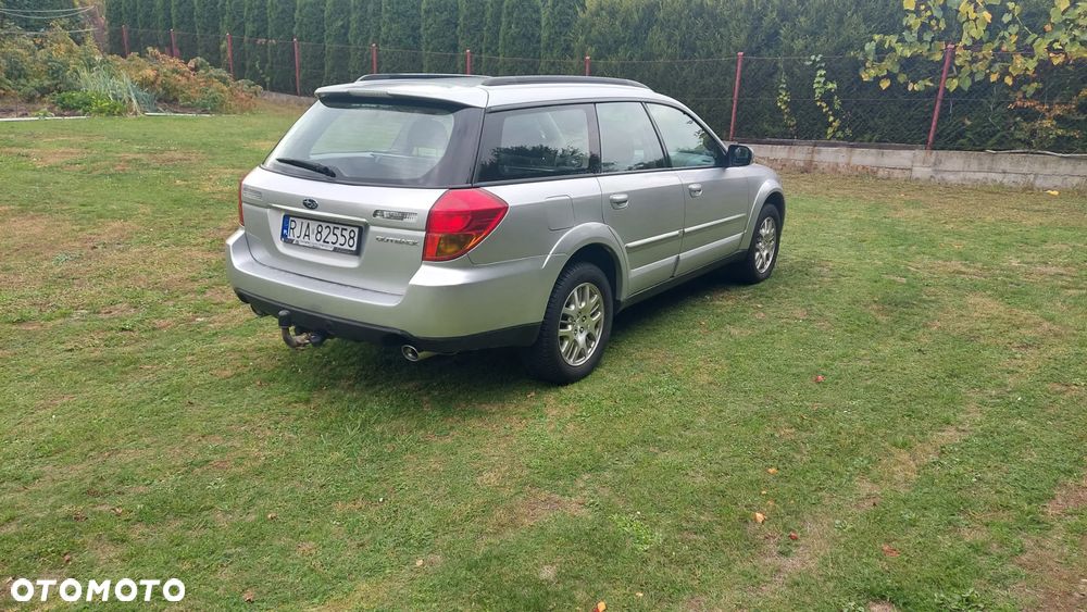 Subaru Outback - 4
