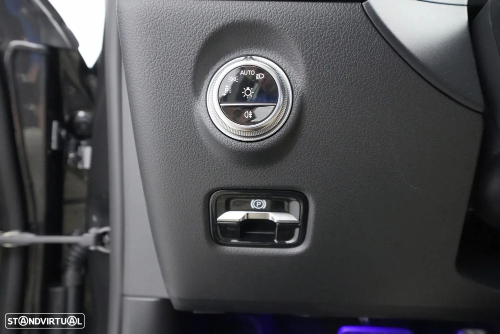 Mercedes-Benz C 300 e AMG Line - 20