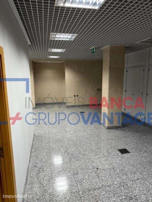 Loja, para venda, Vila Nova de Poiares - Poiares - Grande imagem: 4/13