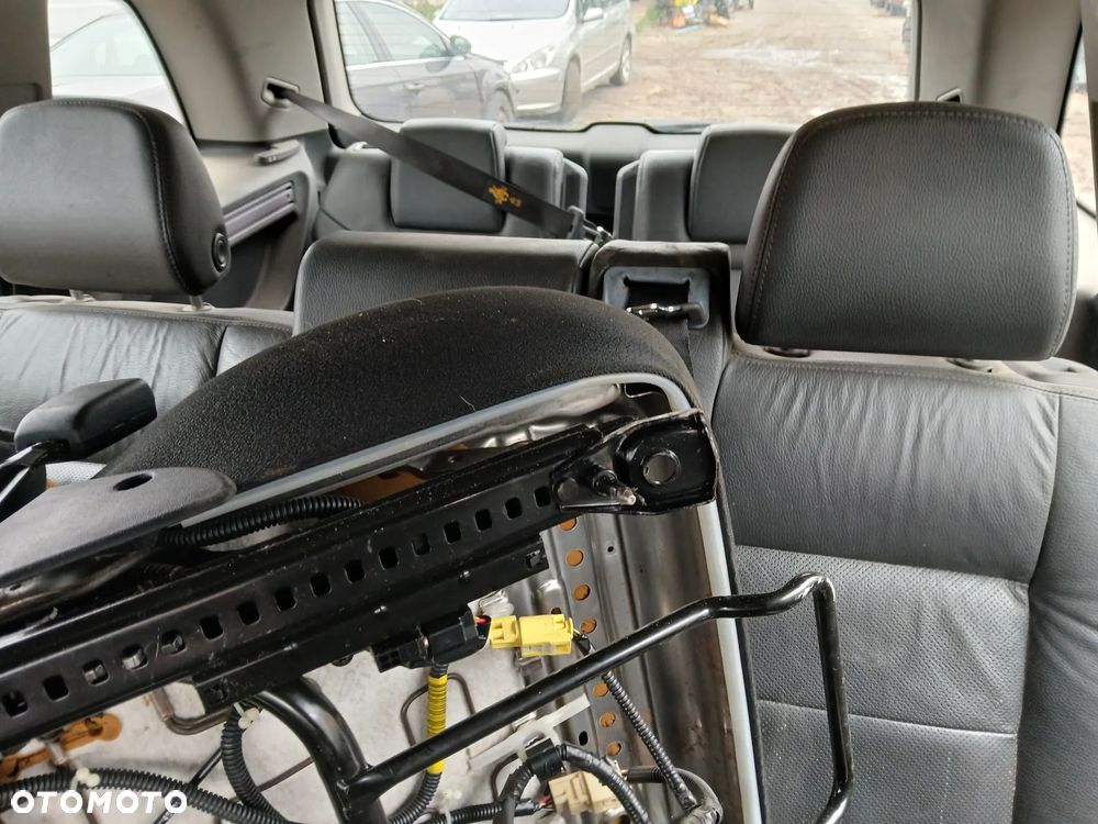OPEL ZAFIRA B Z168  fotel fotele kanapa deska kokpit podsufitka boczek boczki klamka podłokietnik - 7