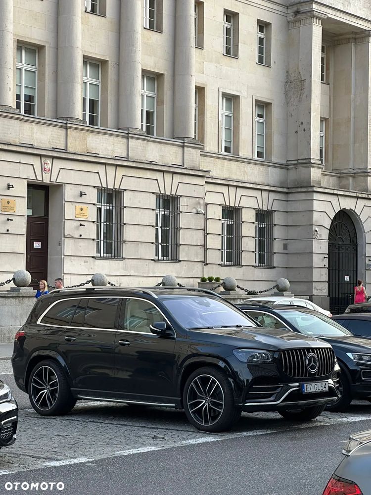 Mercedes-Benz GLS - 2