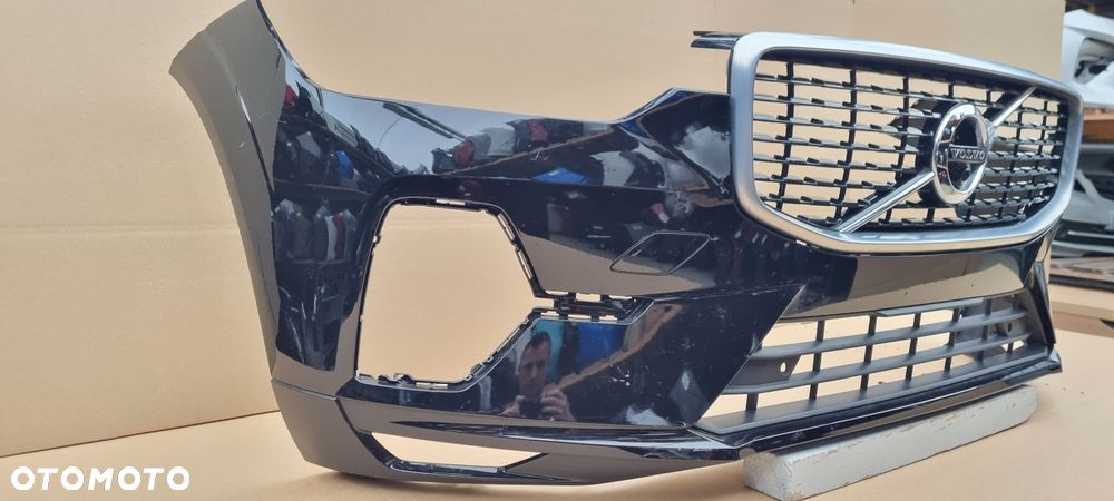 VOLVO XC60 II LIFT 2021- Zderzak przód oryginał MA082 - 7