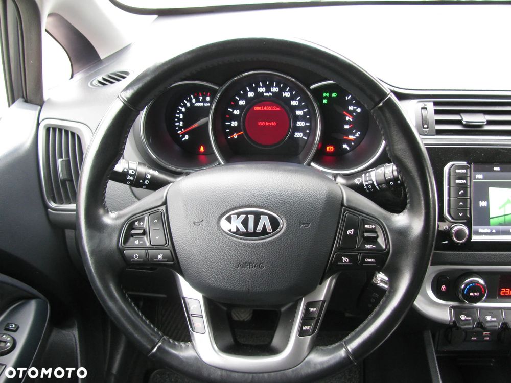 Kia Rio 1.2 Dream Team Edition - 26