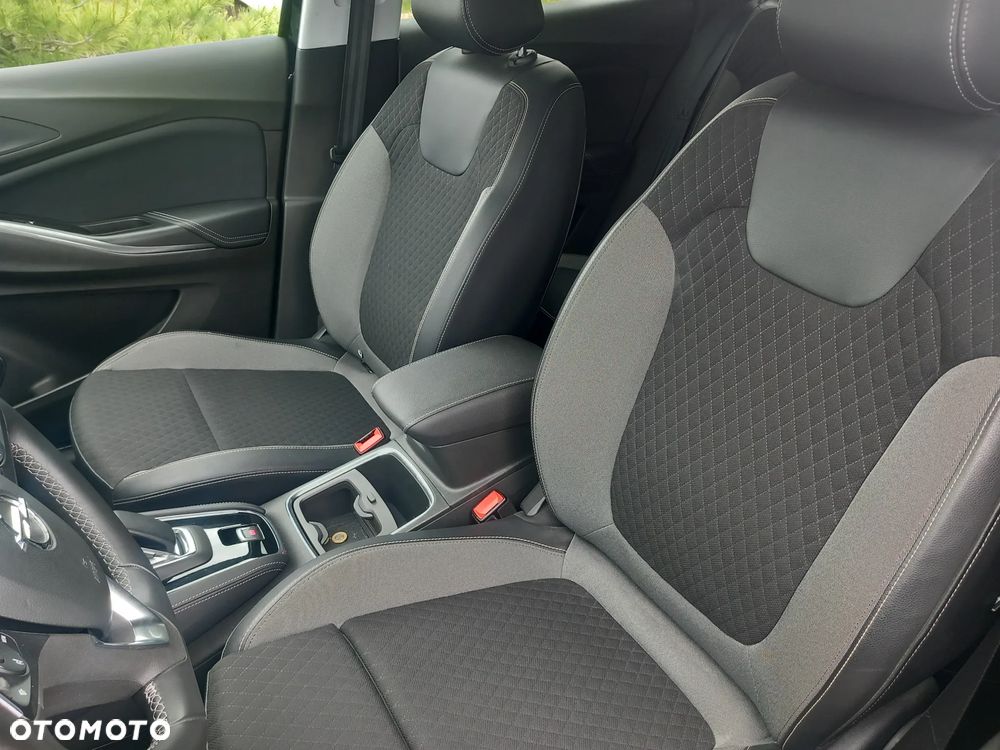Opel Grandland X 1.6 T PHEV 4x4 Edition Business - 22