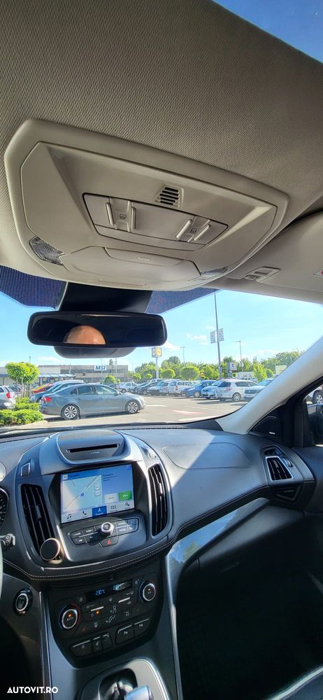 Ford Kuga 2.0 TDCi 4WD Powershift Vignale - 32