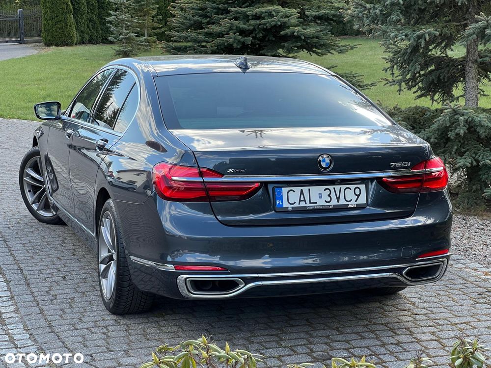 BMW Seria 7 750i xDrive - 9