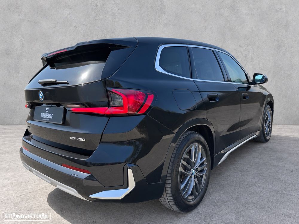 BMW iX1 xDrive30 xLine - 4