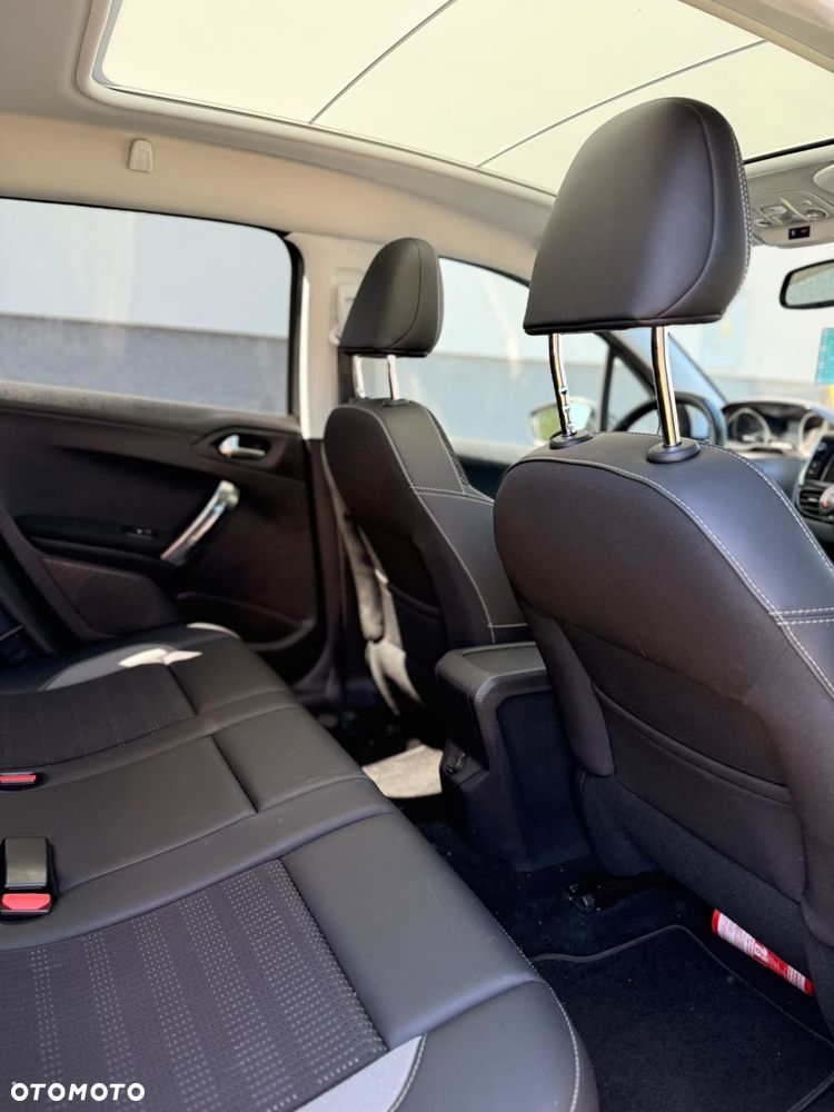 Peugeot 2008 1.2 Pure Tech GPF Active S&S EAT6 - 7