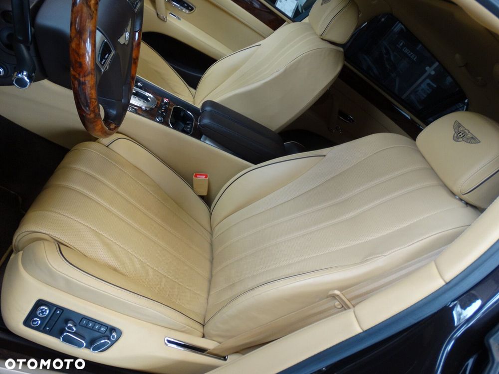 Bentley Flying Spur - 10