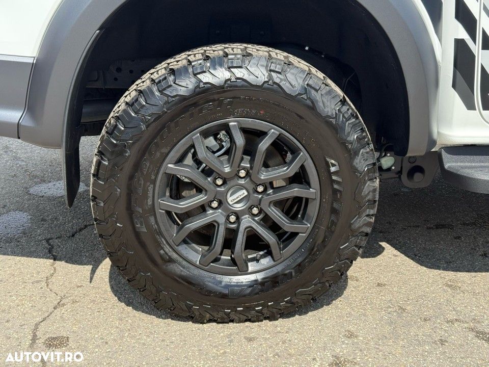 Ford Raptor - 11