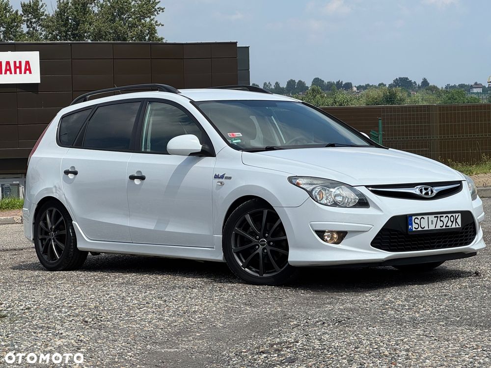 Hyundai i30 i30cw 1.6 CRDi blue Classic - 3