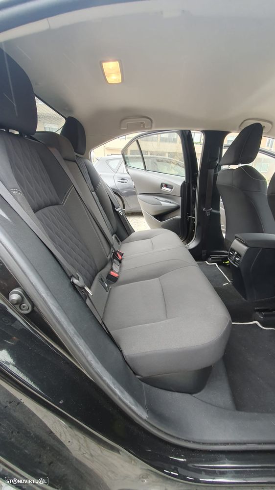 Toyota Corolla 1.8 Hybrid Active - 18