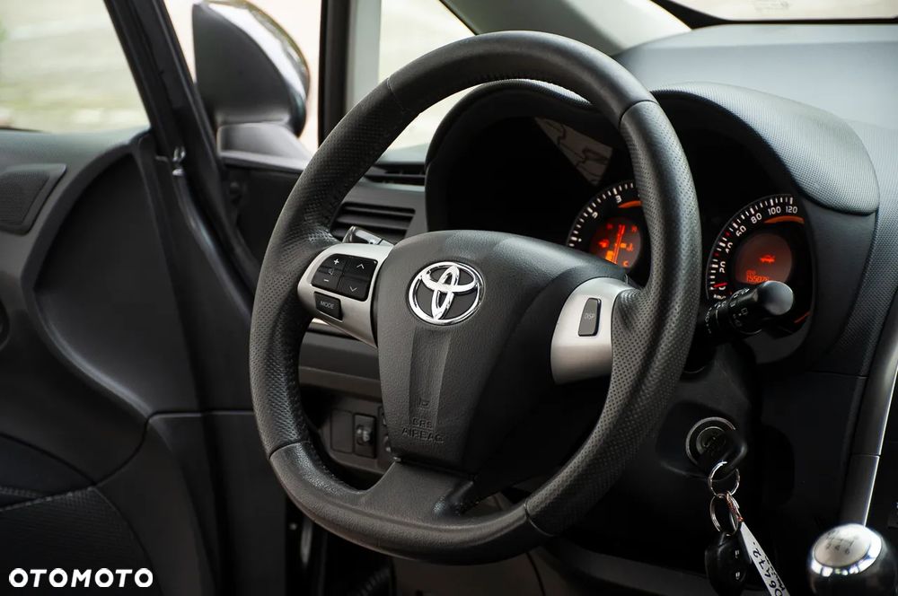Toyota Auris 1.33 VVT-i Life - 29