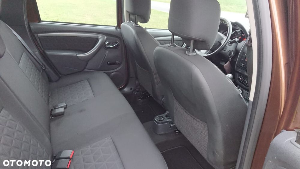 Dacia Duster 1.6 16V 105 4x4 Laureate - 10