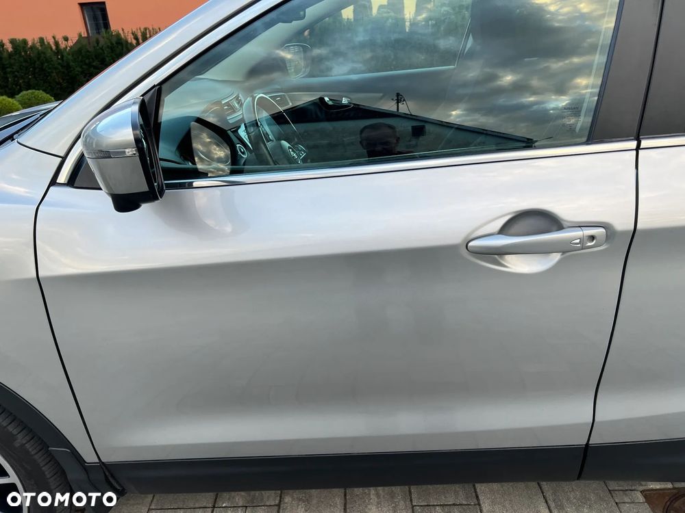 Nissan Qashqai 1.3 DIG-T N-Motion DCT - 24
