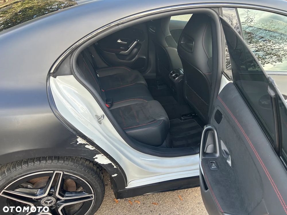 Mercedes-Benz CLA 220 d AMG Line 8G-DCT - 18
