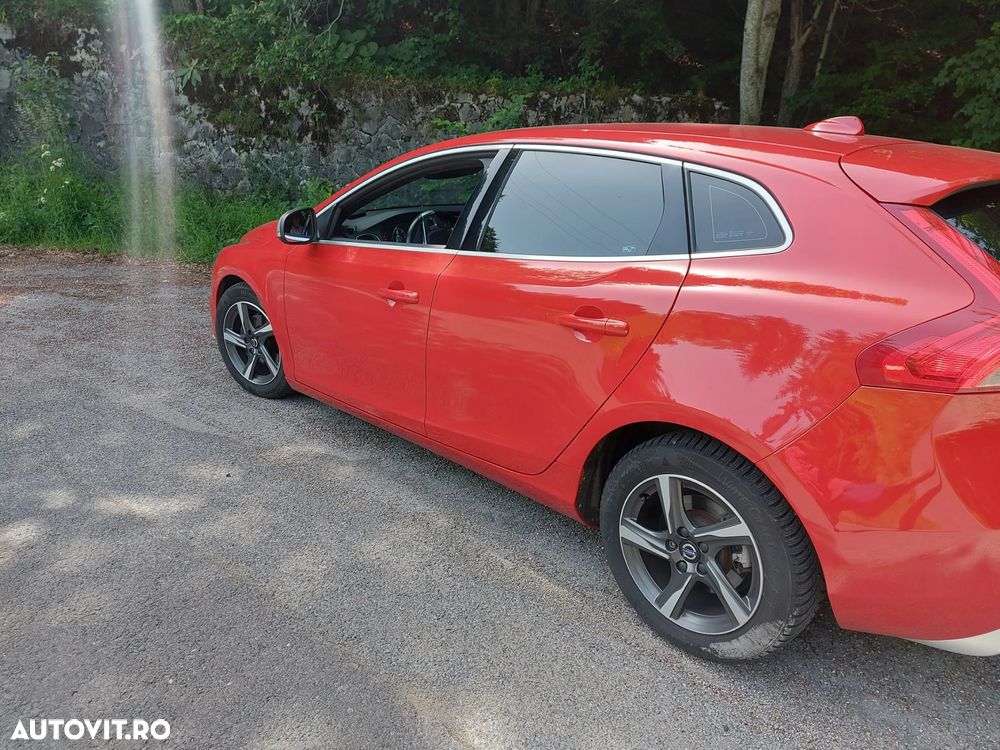 Volvo V40 D3 R-Design - 7