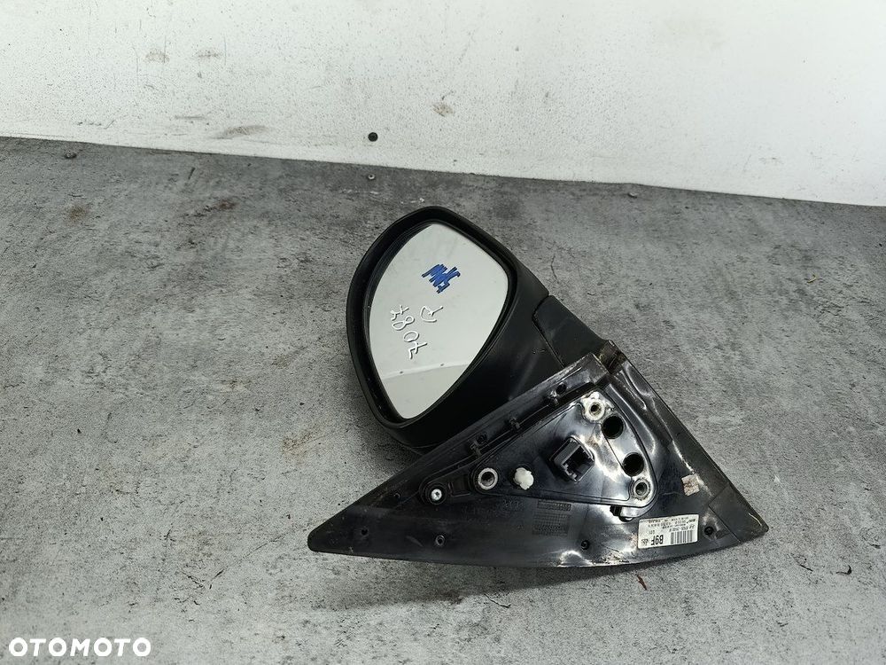LUSTERKO PRAWE HYUNDAI I30 I CW FL 87620-2R400 9F - 10