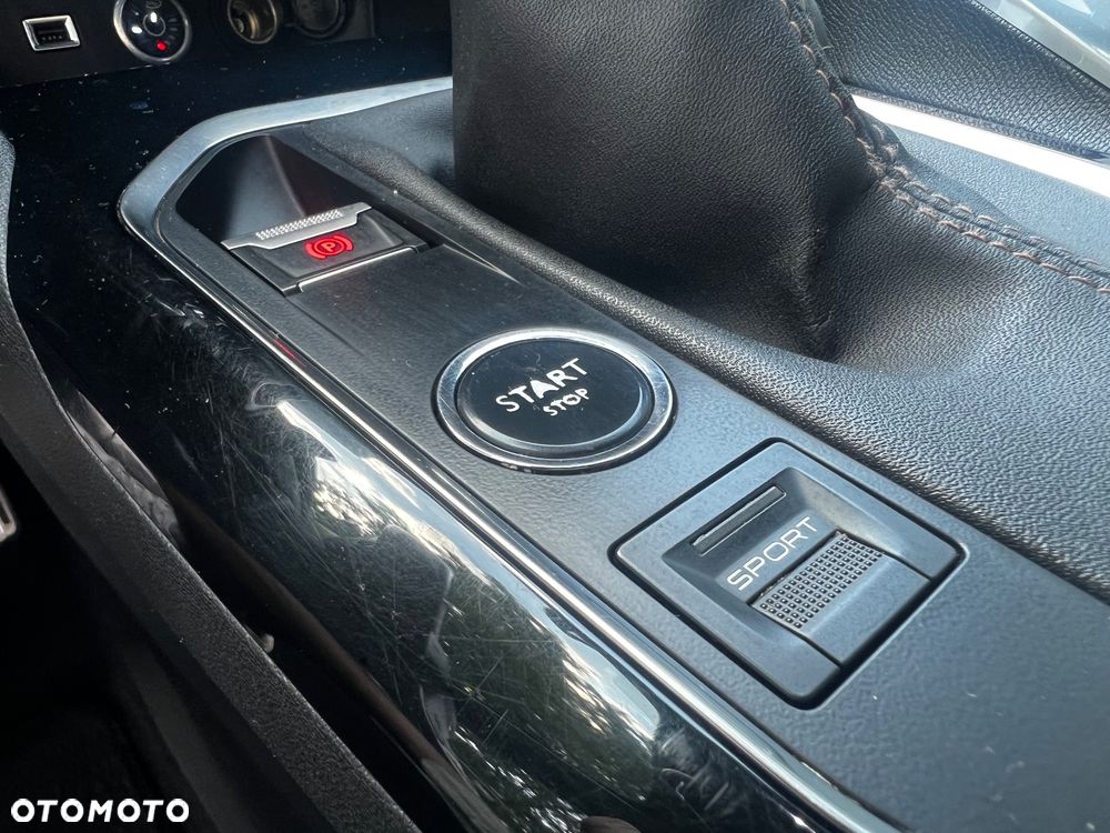 Peugeot 3008 PureTech 130 Stop & Start GPF Allure - 21