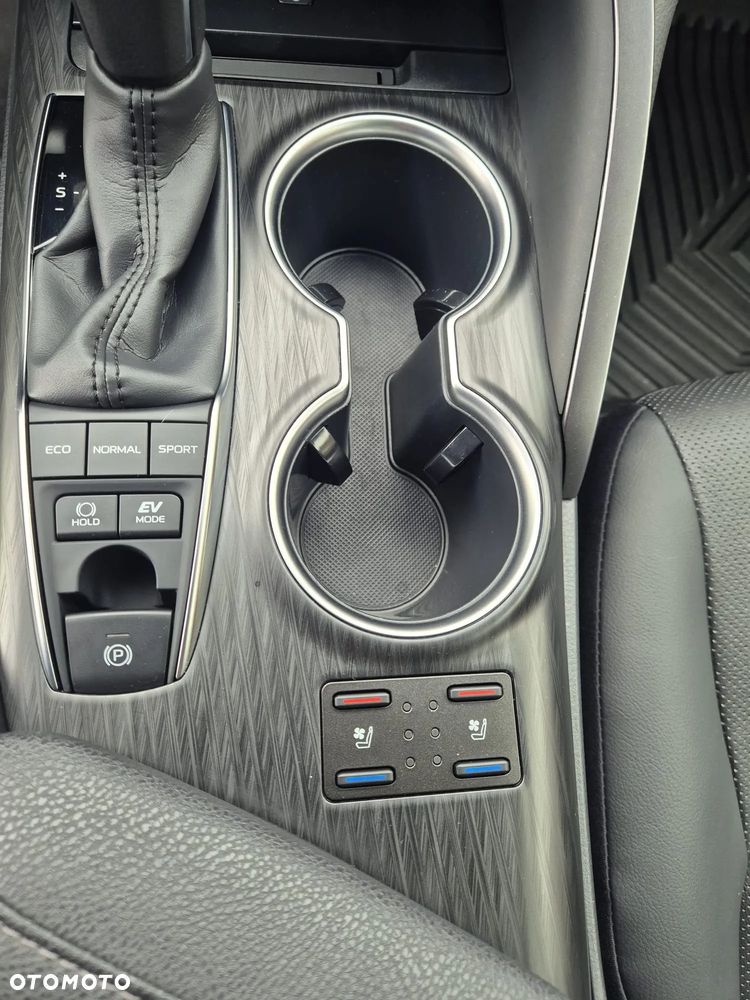 Toyota Camry 2.5 Hybrid Executive CVT - 15