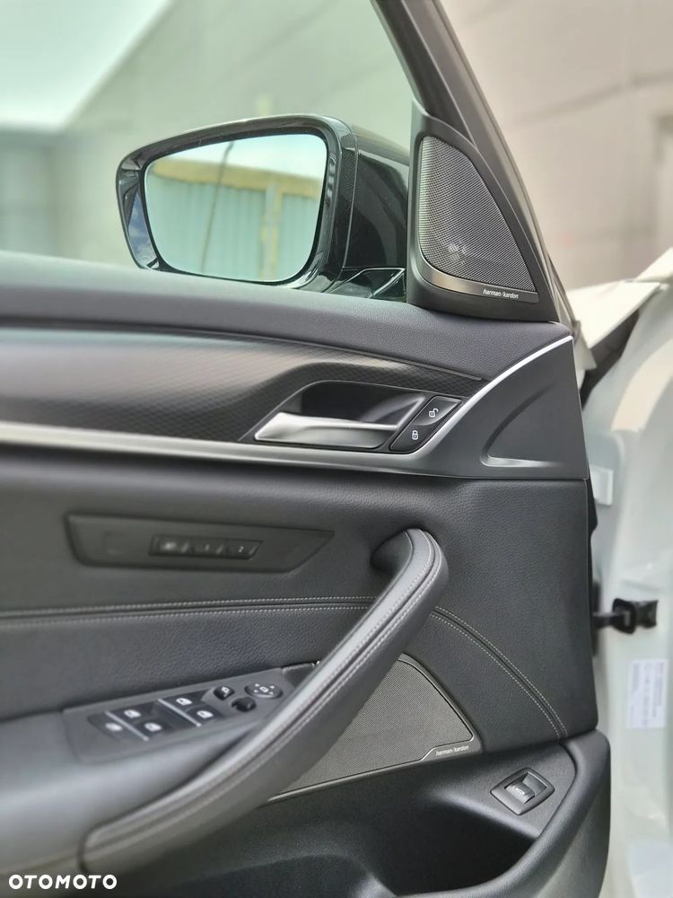 BMW Seria 5 520d MHEV M Sport sport - 14
