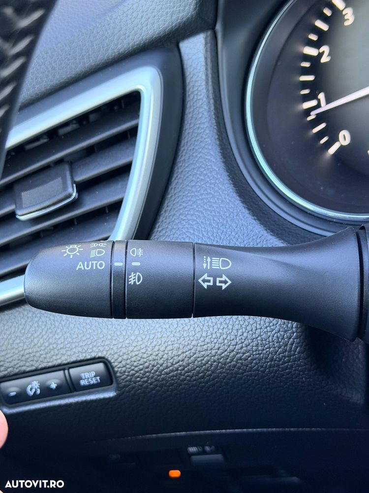 Nissan Qashqai 1.2 DIG-T Start/Stop N-Connecta - 31