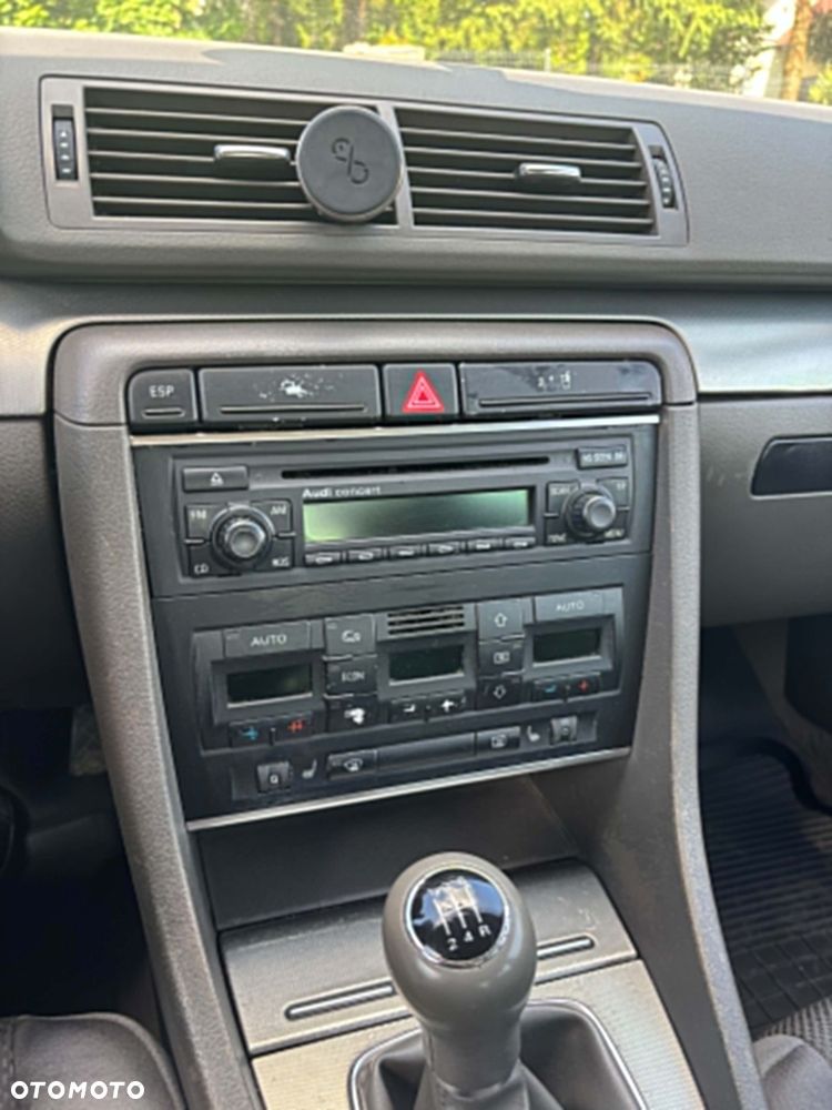 Audi A4 Limousine - 16