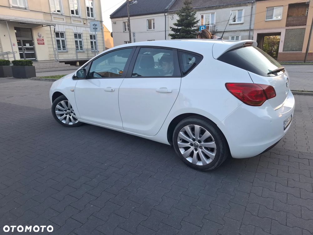 Opel Astra 1.7 CDTI - 6