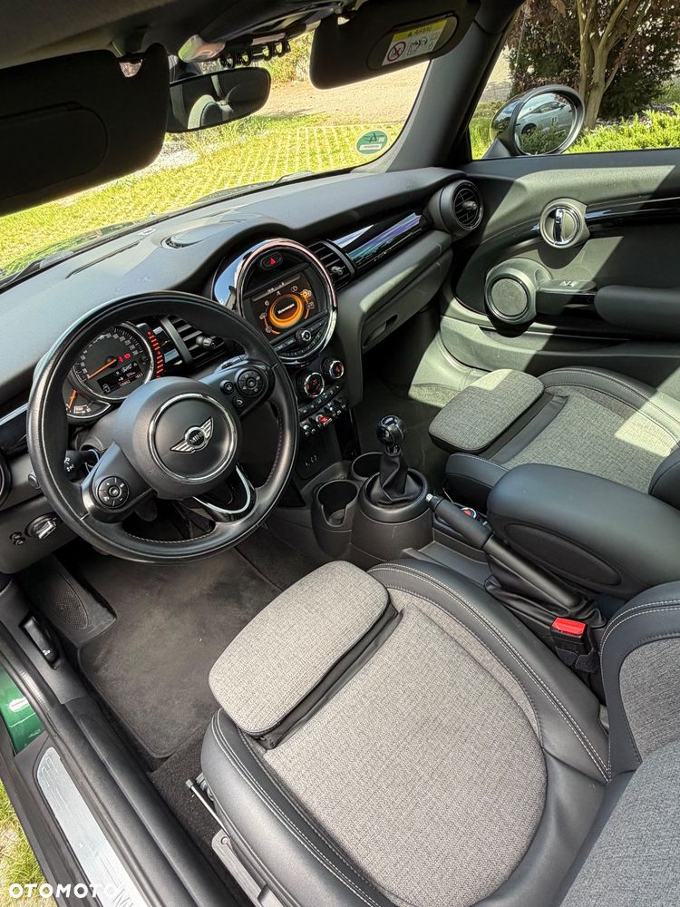 MINI Cooper Standard - 21