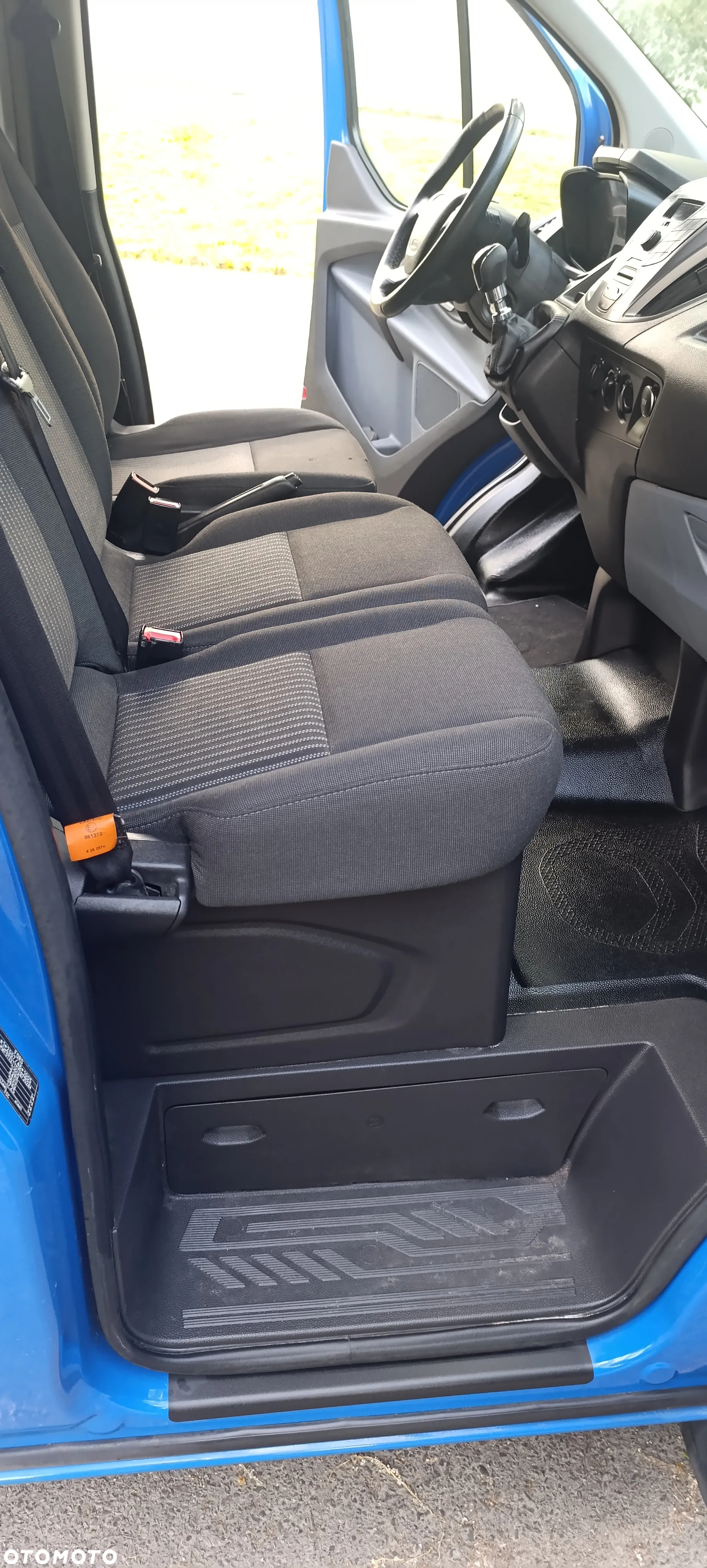 Ford TRANSIT CUSTOM - 12