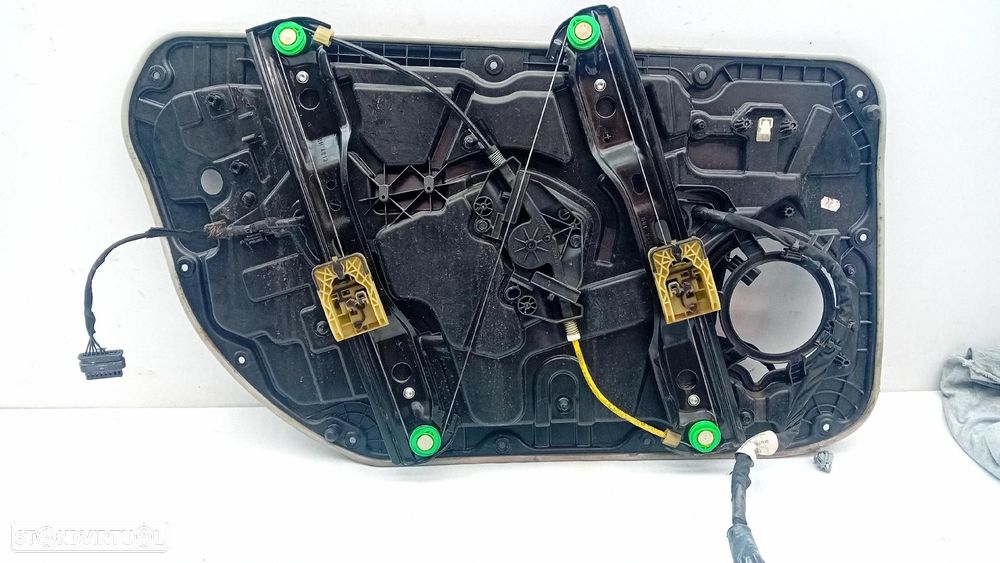 Elevador vidros frente direito VOLVO V40 Hatchback - 1