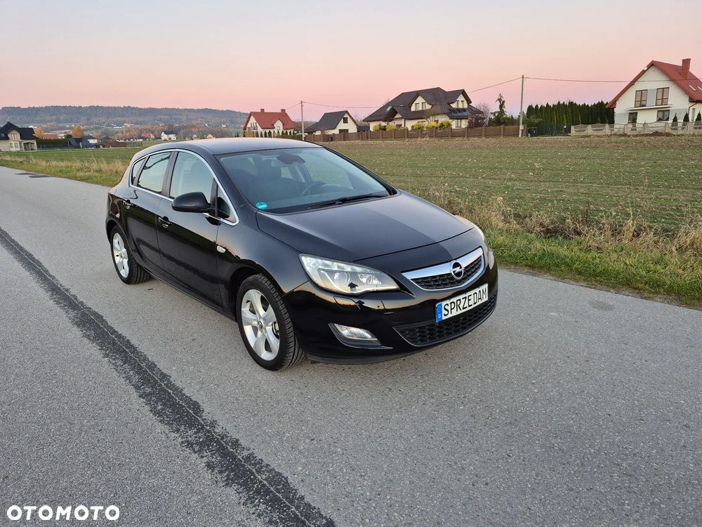 Opel Astra 1.4 Turbo Cosmo - 30