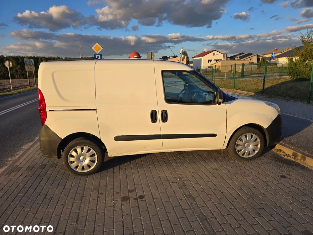 Opel COMBO - 10