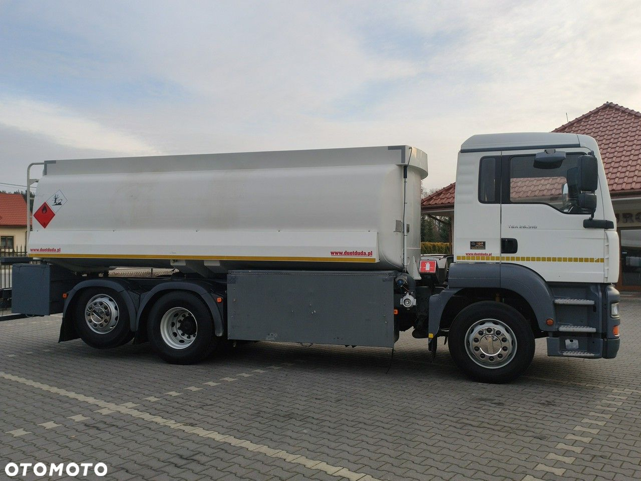 MAN TGA 26.310 Autocysterna z Dystrybucją - 8