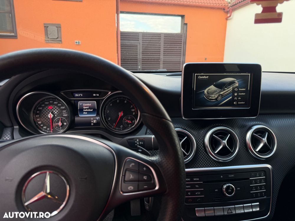 Mercedes-Benz A 200 7G-DCT - 9