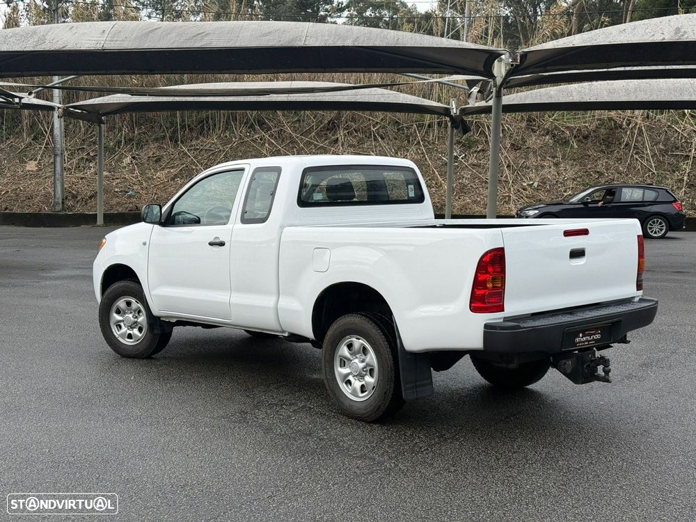 Toyota Hilux - 5