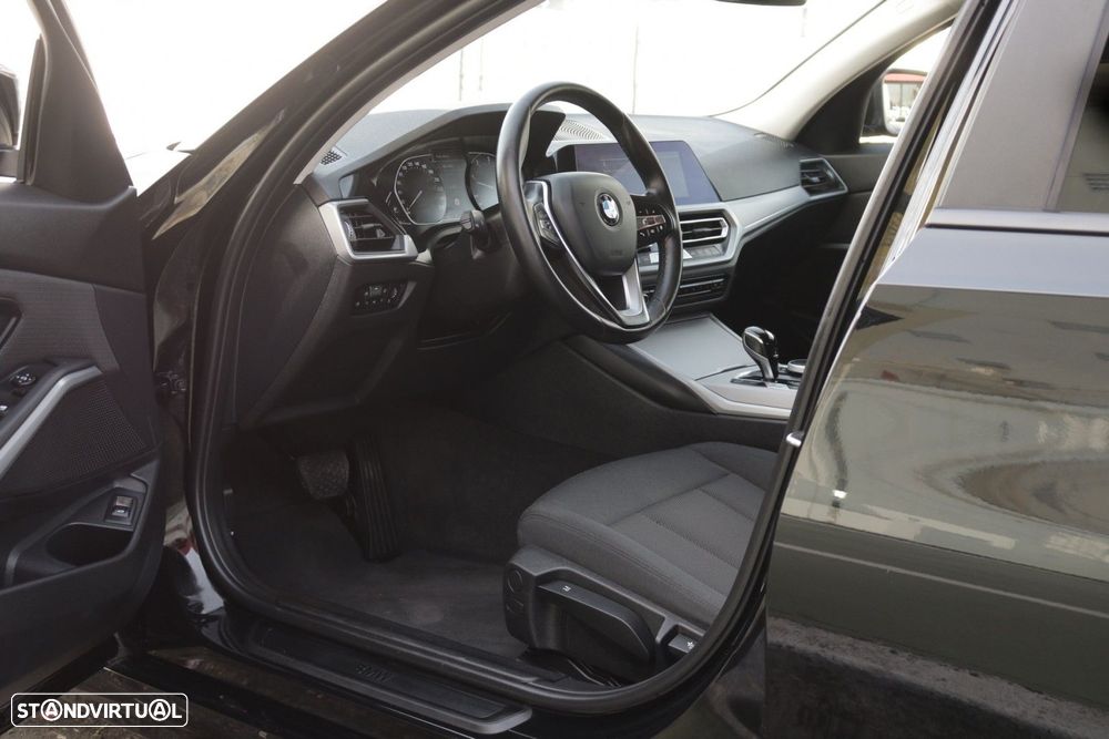 BMW 318 d Auto - 21