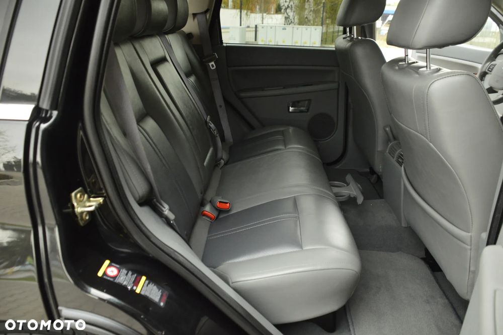 Jeep Grand Cherokee 5.7 V8 HEMI Automatik Overland - 24