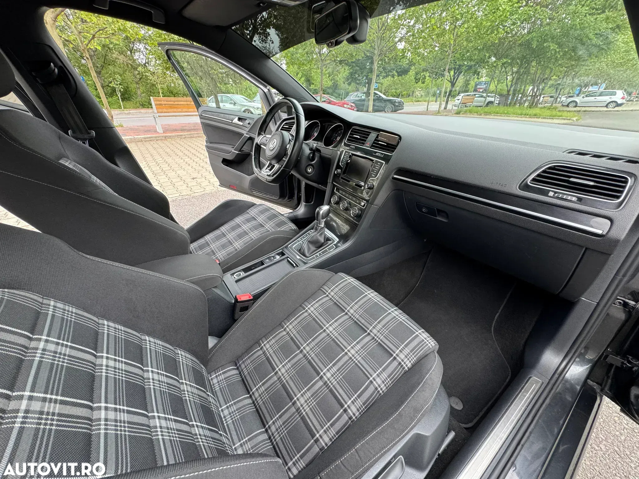 Volkswagen Golf GTD 2.0 TDI SCR DSG - 8