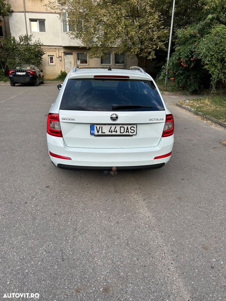 Skoda Octavia 1.6 TDI DSG Style - 6