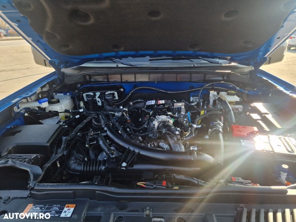 Ford Bronco - 5