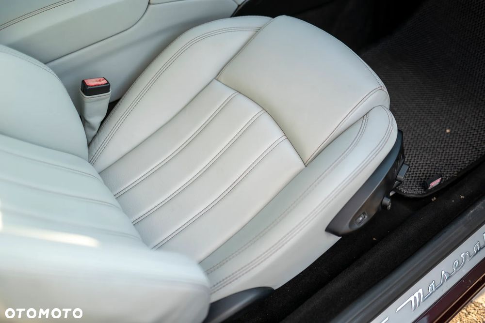 Maserati GranTurismo - 10